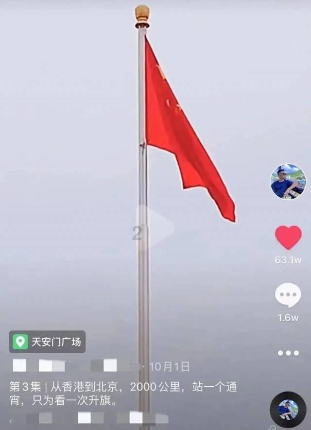 漂亮女孩扮精灵