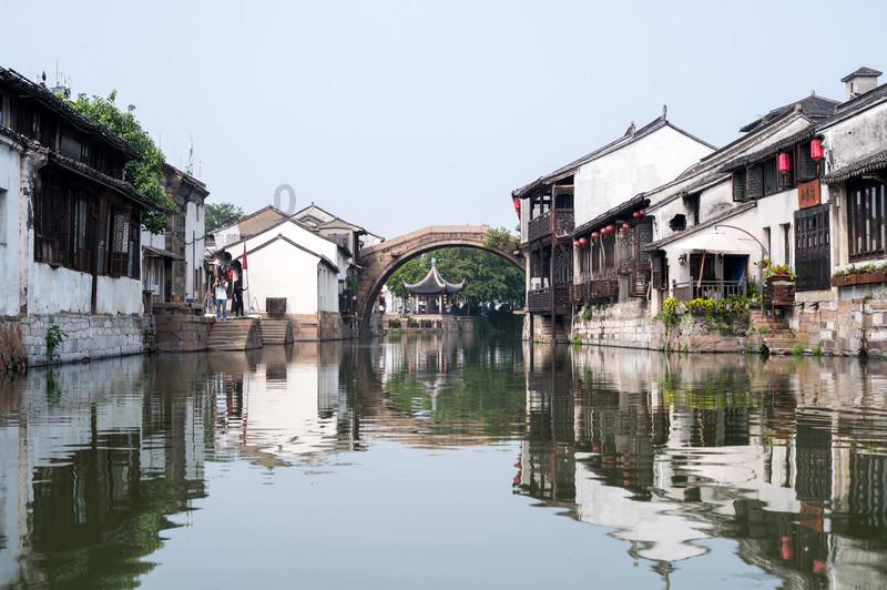 赣榆区黑林镇：童叟绘龙趣 龙年送万福